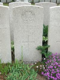 Bethune Town Cemetery - Young, William