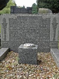 Bulkington (St. James) Churchyard - White, William Reginald