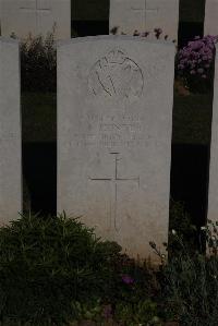 Rocquigny-Equancourt Road British Cemetery Manancourt - Hunter, T