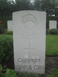 Bas-Warneton (Neerwaasten) Communal Cemetery - Roberts, Edgar David