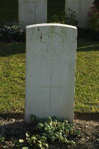 Bois-Carre Military Cemetery Haisnes - Byrne, R