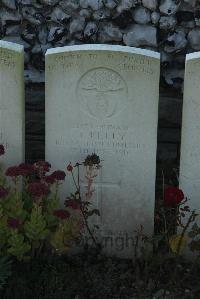 Bois-Carre Military Cemetery Haisnes - Kelly, T