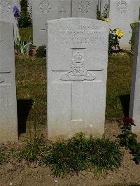 Flatiron Copse Cemetery - Hamilton, W