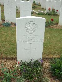 Lonsdale Cemetery - Binns, Lewis