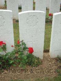Lonsdale Cemetery - Coates, R