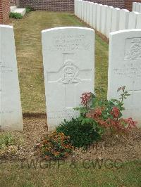 Lonsdale Cemetery - Jarvis, H