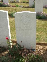 Lonsdale Cemetery - Johnstone, James Tait