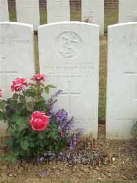 Lonsdale Cemetery - Knight, W E