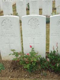 Lonsdale Cemetery - Lamont, Thomas Robert