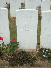 Lonsdale Cemetery - Larkins, P R