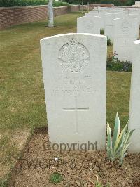 Lonsdale Cemetery - Lee, J R