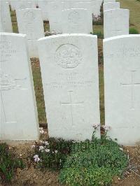Lonsdale Cemetery - Lush, Roderick