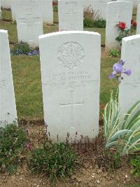 Lonsdale Cemetery - Ponton, W H