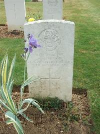 Lonsdale Cemetery - Simpson, W