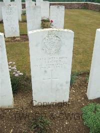 Mill Road Cemetery - Cooper, L