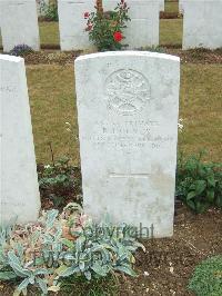 Mill Road Cemetery - Holmes, R