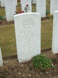 Mill Road Cemetery - Lowe, B