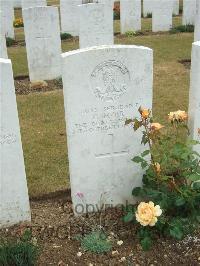 Mill Road Cemetery - Moir, Charles