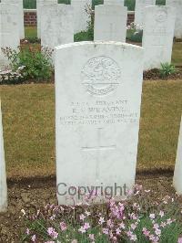 Mill Road Cemetery - Weaving, Robert Valentine