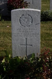 Gommecourt British Cemetery No.2 Hebuterne - Dean, William Godfrey