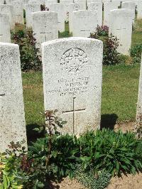 Gommecourt British Cemetery No.2 Hebuterne - Wisener, J