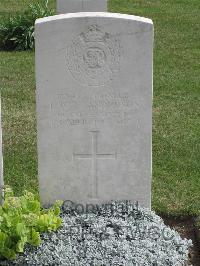 Fosse No.10 Communal Cemetery Extension Sains-En-Gohelle - Anderson, J W E