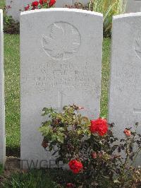 Fosse No.10 Communal Cemetery Extension Sains-En-Gohelle - Baker, W