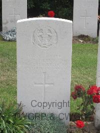 Fosse No.10 Communal Cemetery Extension Sains-En-Gohelle - Flint, Robert