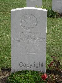 Fosse No.10 Communal Cemetery Extension Sains-En-Gohelle - Lowe, G R