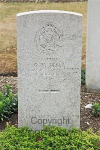 St. Sever Cemetery Rouen - Baker, George William