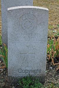 St. Sever Cemetery Rouen - Jones, Ivor