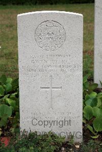 St. Sever Cemetery Rouen - Joy, Gwyn