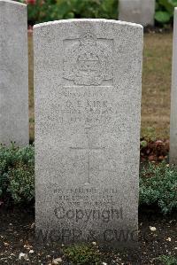 St. Sever Cemetery Rouen - Kirk, George Edward