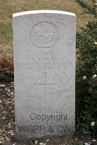 St. Sever Cemetery Rouen - Knight, Thomas