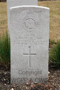 St. Sever Cemetery Rouen - Leake, George Ernest Arthur