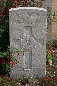 St. Sever Cemetery Rouen - Lewis, Tom