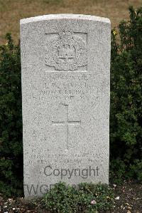 St. Sever Cemetery Rouen - Livett, John William