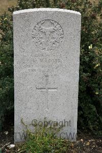 St. Sever Cemetery Rouen - MacGee, Richard
