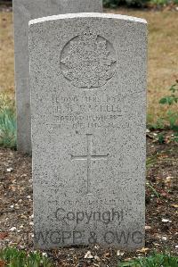St. Sever Cemetery Rouen - MacHell, H G
