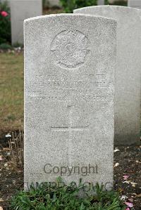 St. Sever Cemetery Rouen - Mills, John William