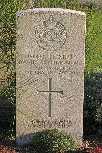 St. Sever Cemetery Rouen - Mort, David Arthur
