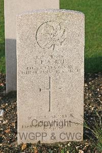 St. Sever Cemetery Rouen - Norris, Frederick Herbert