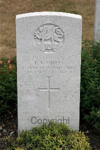St. Sever Cemetery Rouen - Phipps, Frederick Edward
