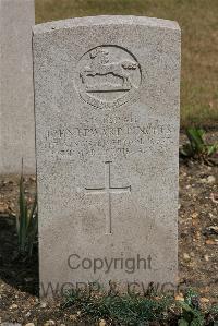 St. Sever Cemetery Rouen - Pinches, John Edward