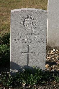 St. Sever Cemetery Rouen - Potter, John Robert