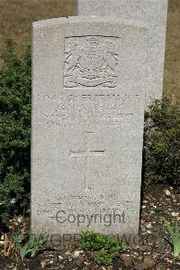 St. Sever Cemetery Rouen - Reddy, James