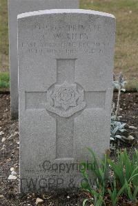 St. Sever Cemetery Rouen - Riley, Cyril Winterton