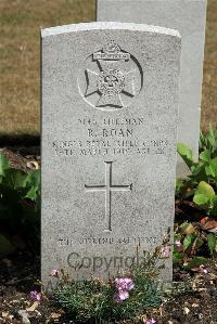 St. Sever Cemetery Rouen - Roan, Robert