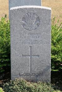 St. Sever Cemetery Rouen - Roberts, David John