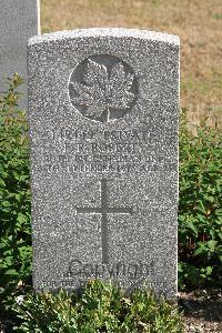 St. Sever Cemetery Rouen - Roberts, Frank Raymond